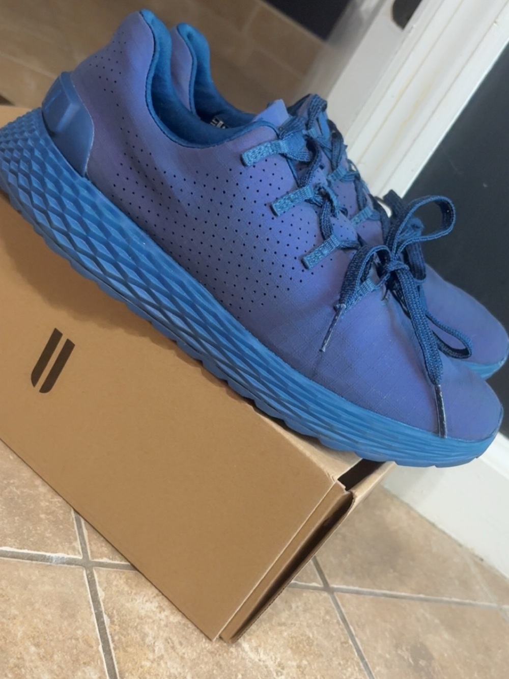NOBULL Opal Iridescent All Day Ripstop Shoes size 9.5 like new - Picture 7 of 12
